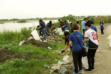 The area of Centro 10-Tanza-Caggay get cleaned by volunteers from SM City Tuguegarao & SM Center Tuguegarao Downtown.